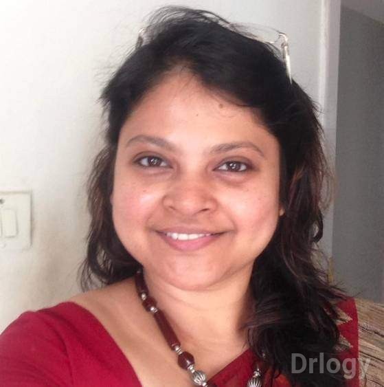 Dr. Vaishali Sathe in Pune
