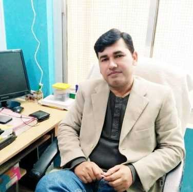 Dr. Vineet Kumar Singh in Varanasi