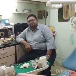Dr. Vivek Thakur