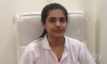Dr. Vrushali Chaudhari in Thane