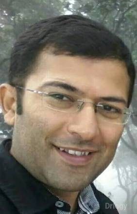 Dr. Zainulabedin Hamdani in Mumbai