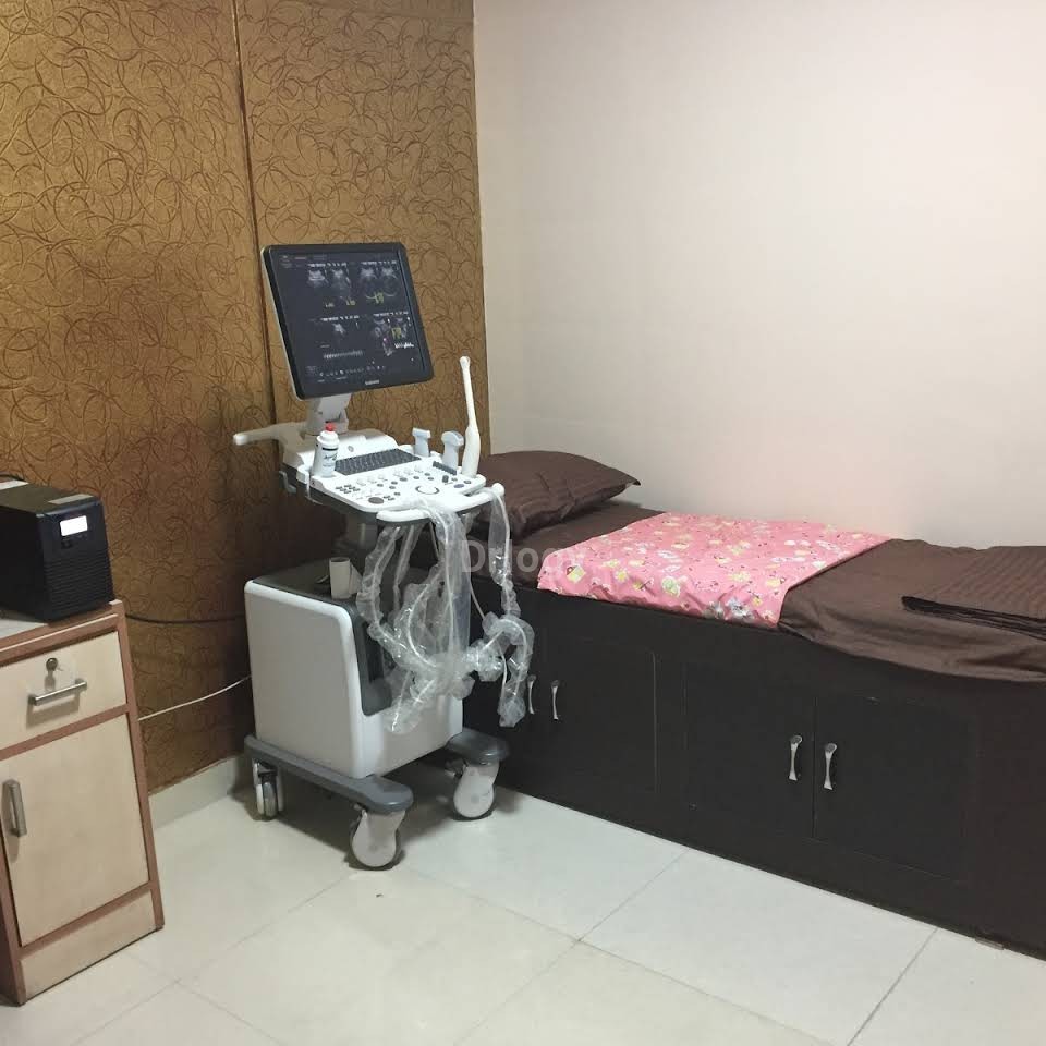 Bornmax Gynae Clinic Images/Photos, Indirapuram, Ghaziabad