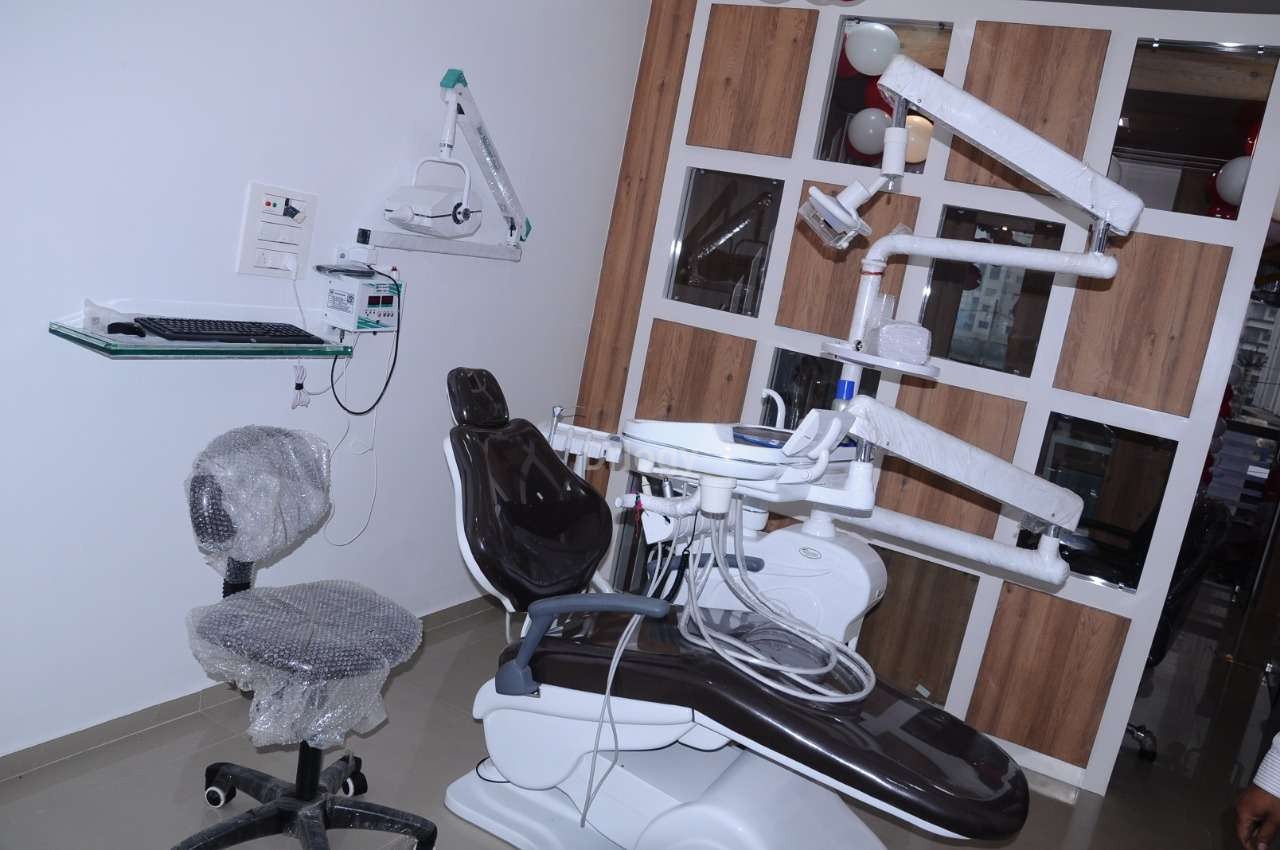 Gayatri Dental Care Images/Photos, Mota Varachha, Surat