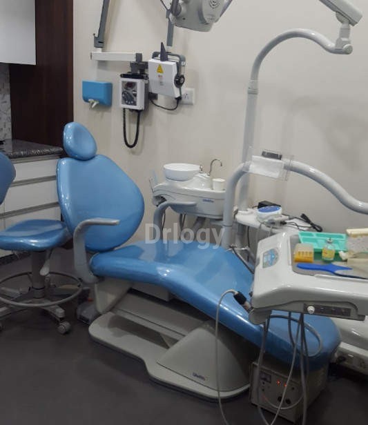 Absolute Dental Clinic Images/Photos, Borivali West, Mumbai