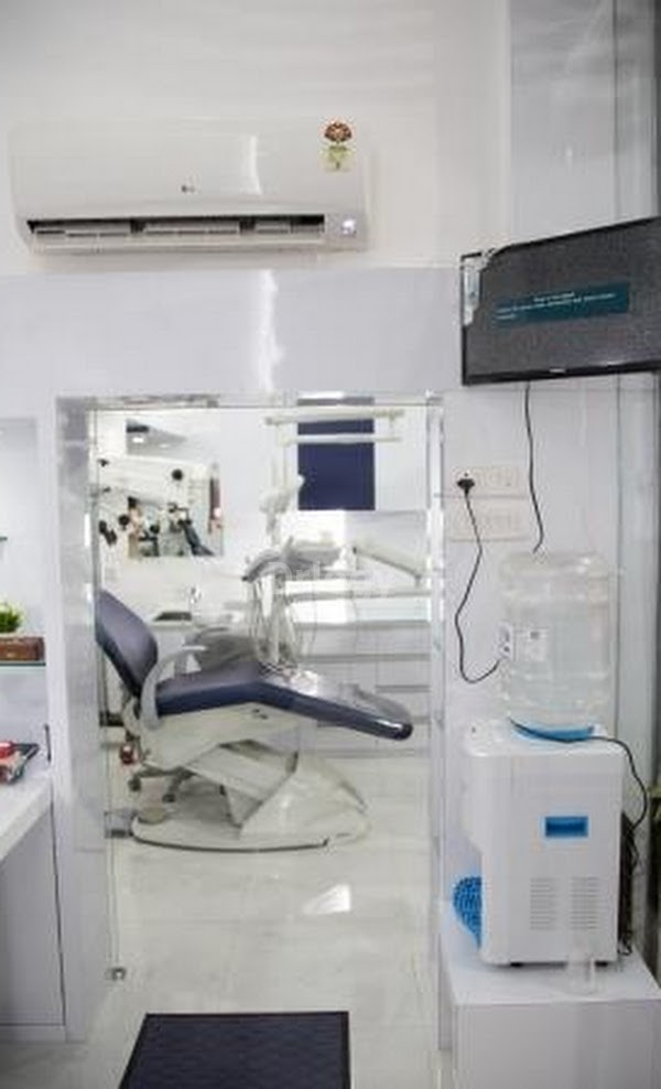 Crowns & Roots Dental Clinic Images/Photos, Pratap Nagar, Nagpur