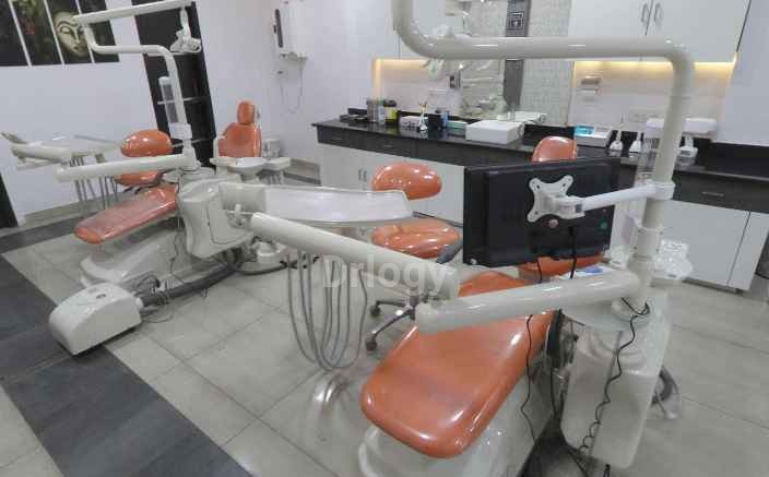 Dental Roots Images/Photos, Model Town, Ludhiana