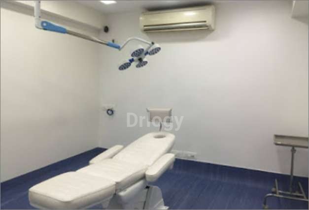 Dermafollix Hair Transplant & Skin Clinic Images/Photos, Athwalines, Surat