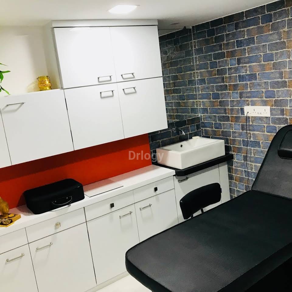Divya Sparsh Skin & Hair Clinic Images/Photos, Dadar East, Mumbai