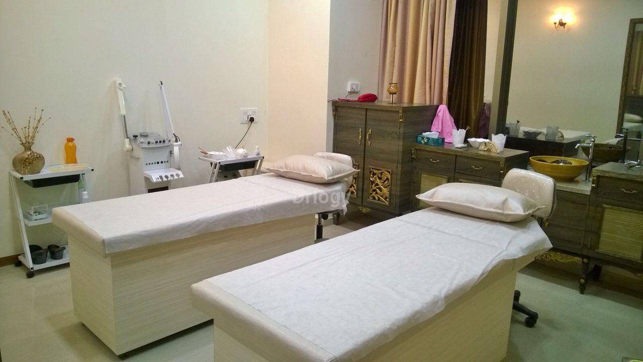 DKS Clinique Images/Photos, Andheri West, Mumbai