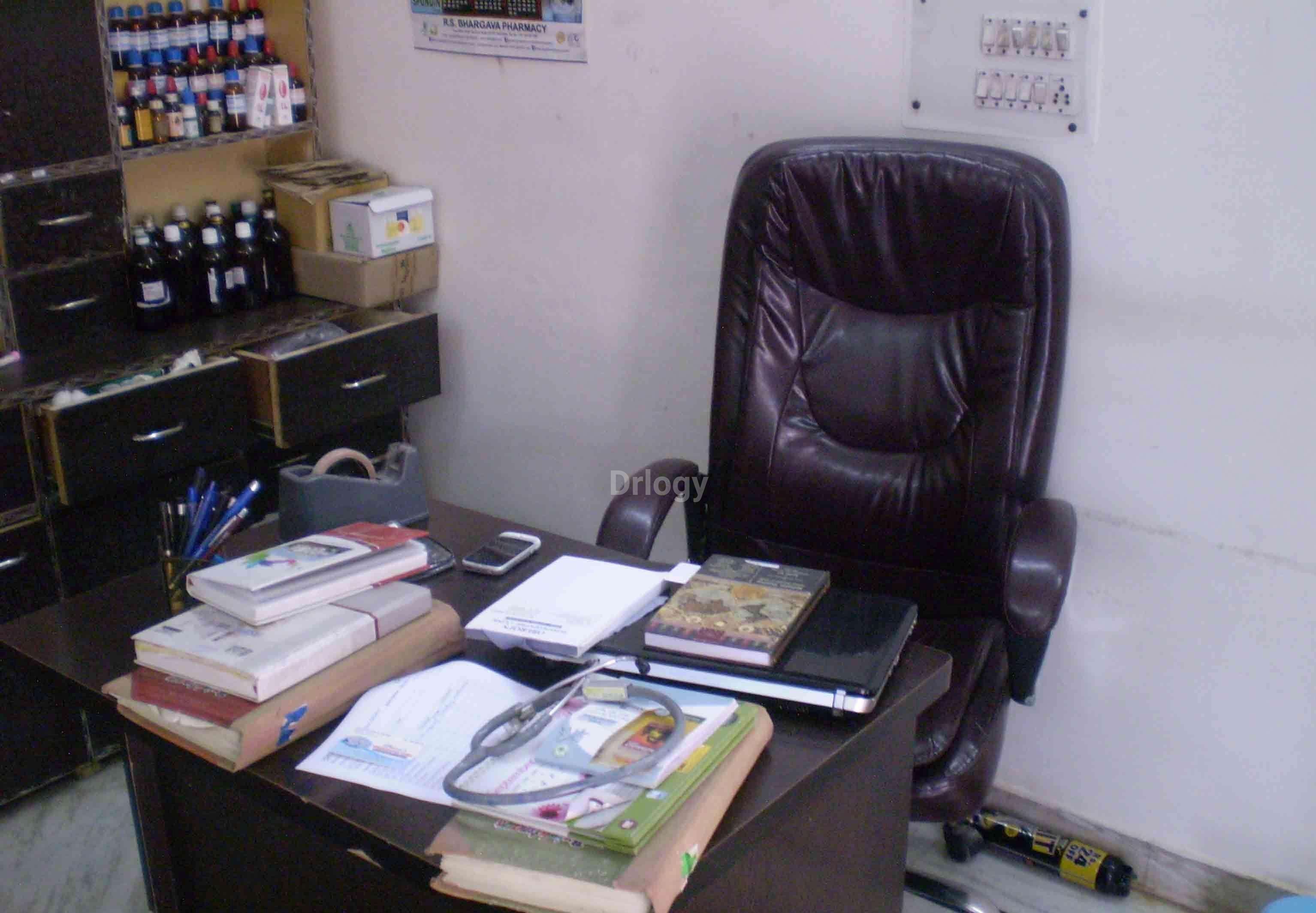 Oberoi'S Homeopathic Clinic Images/Photos, Tilak nagar, New Delhi