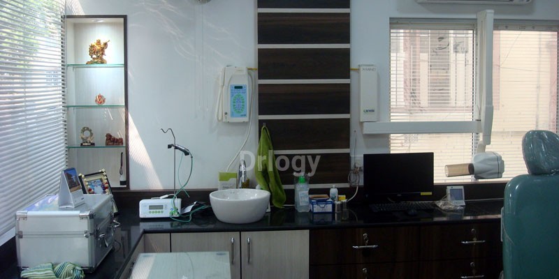 Perfect Smile Superspeciality Dental Clinic Images/Photos, Lake Market, Kolkata