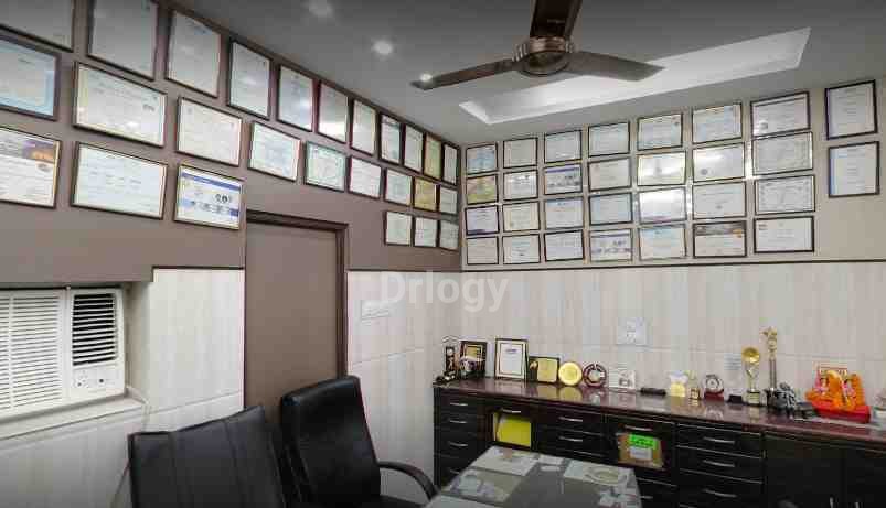 Savitri Dental Hospital & Maxillofacial Centre Images/Photos, Old Katra, Prayagraj