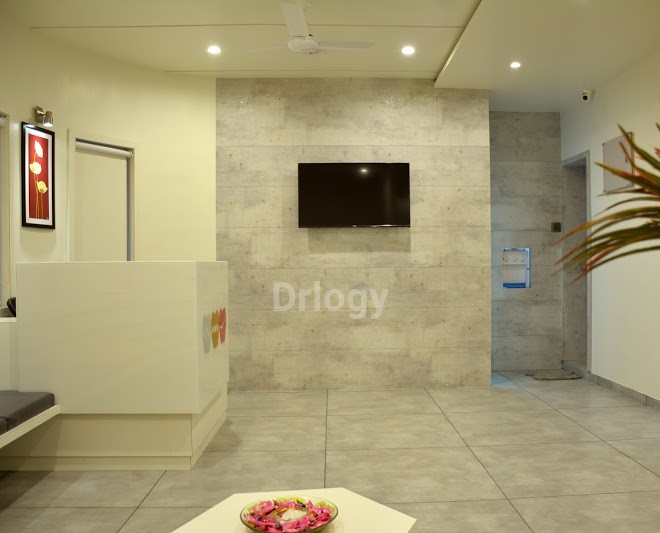 Signature Smile Ortho & Multispeciality Dental Studio Images/Photos, Sardar Nagar, Rajkot