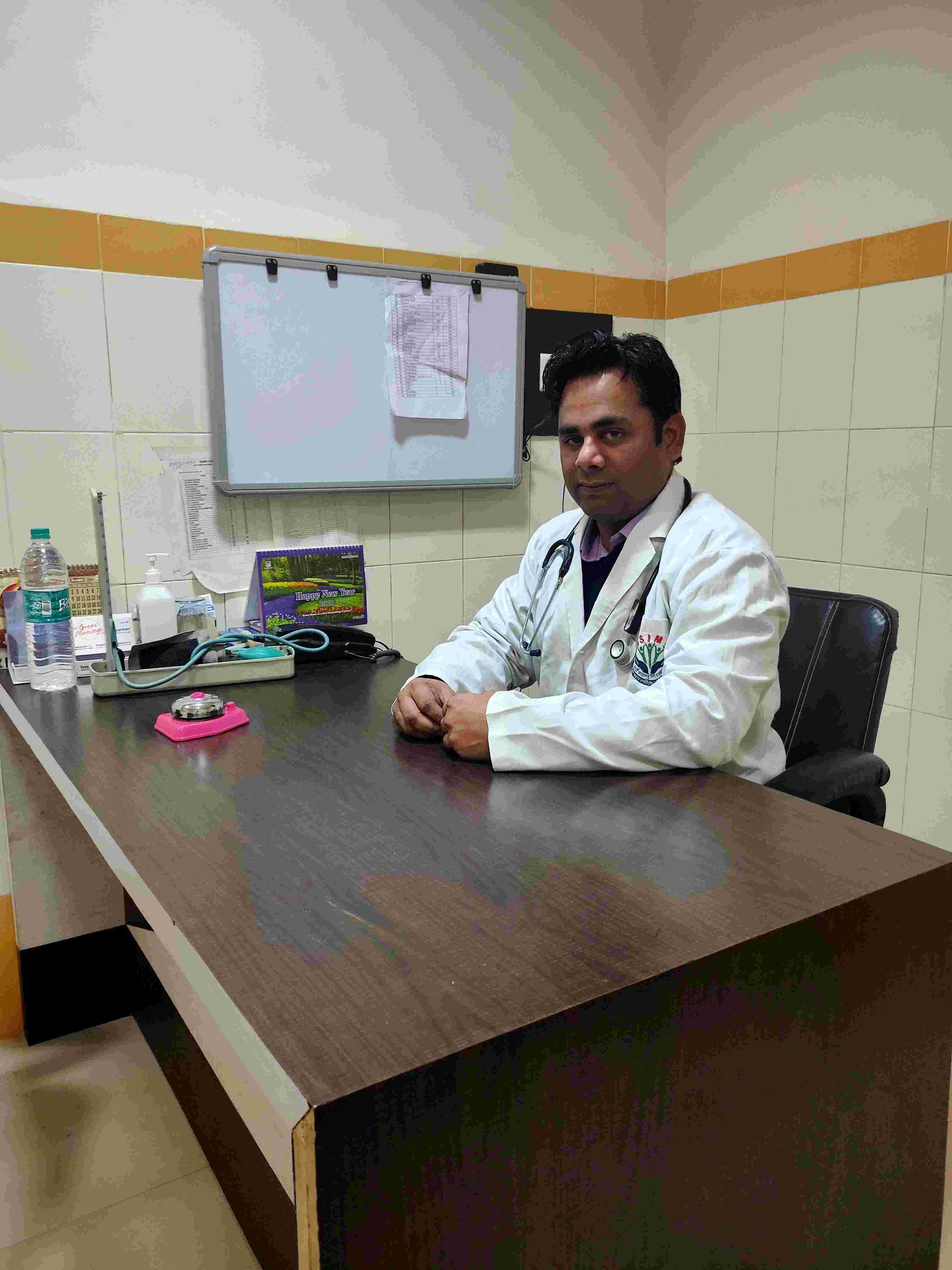 Dr Jaydeep Kumar Sharma Images/Photos, Lalitpur Colony, Gwalior