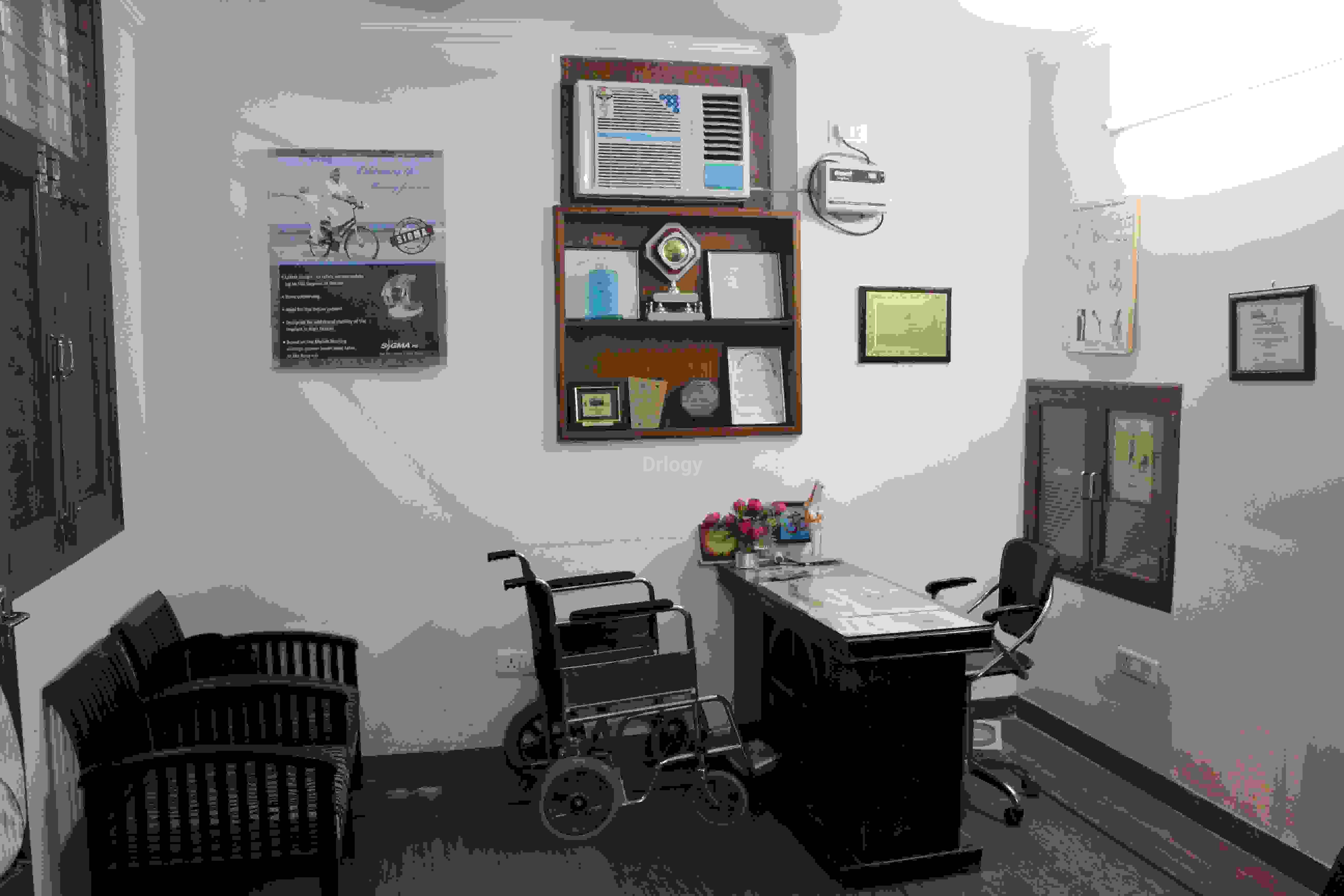 Dr. V K Sahni Clinic Images/Photos, Pitampura, New Delhi