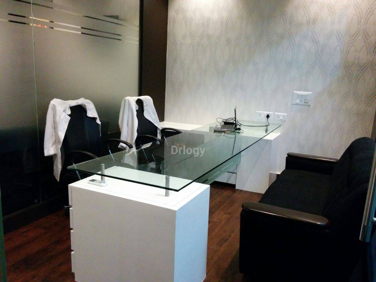 Pearly Whites Dental Clinic Images/Photos, Elgin, Kolkata