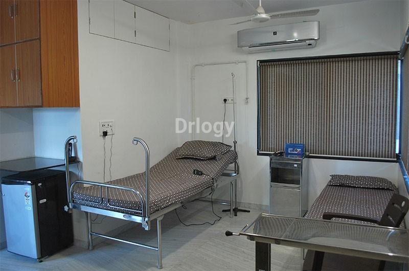 Varun Kidney Hospital & Prasutigruh Images/Photos, Adajan, Surat