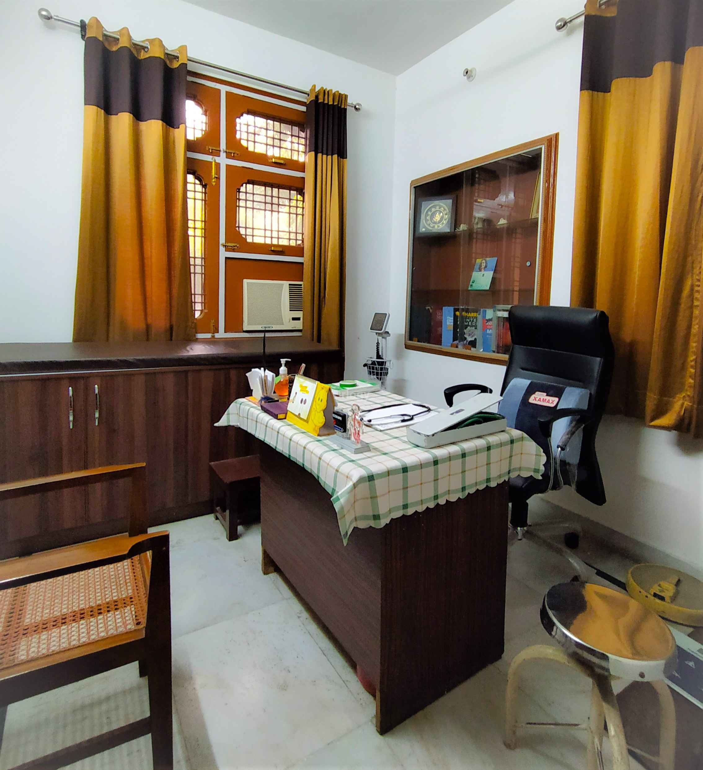 Dr. Vidhu Srivastava'S Obstetrics And Gynaecology Clinic Images/Photos, Rajajipuram, Lucknow