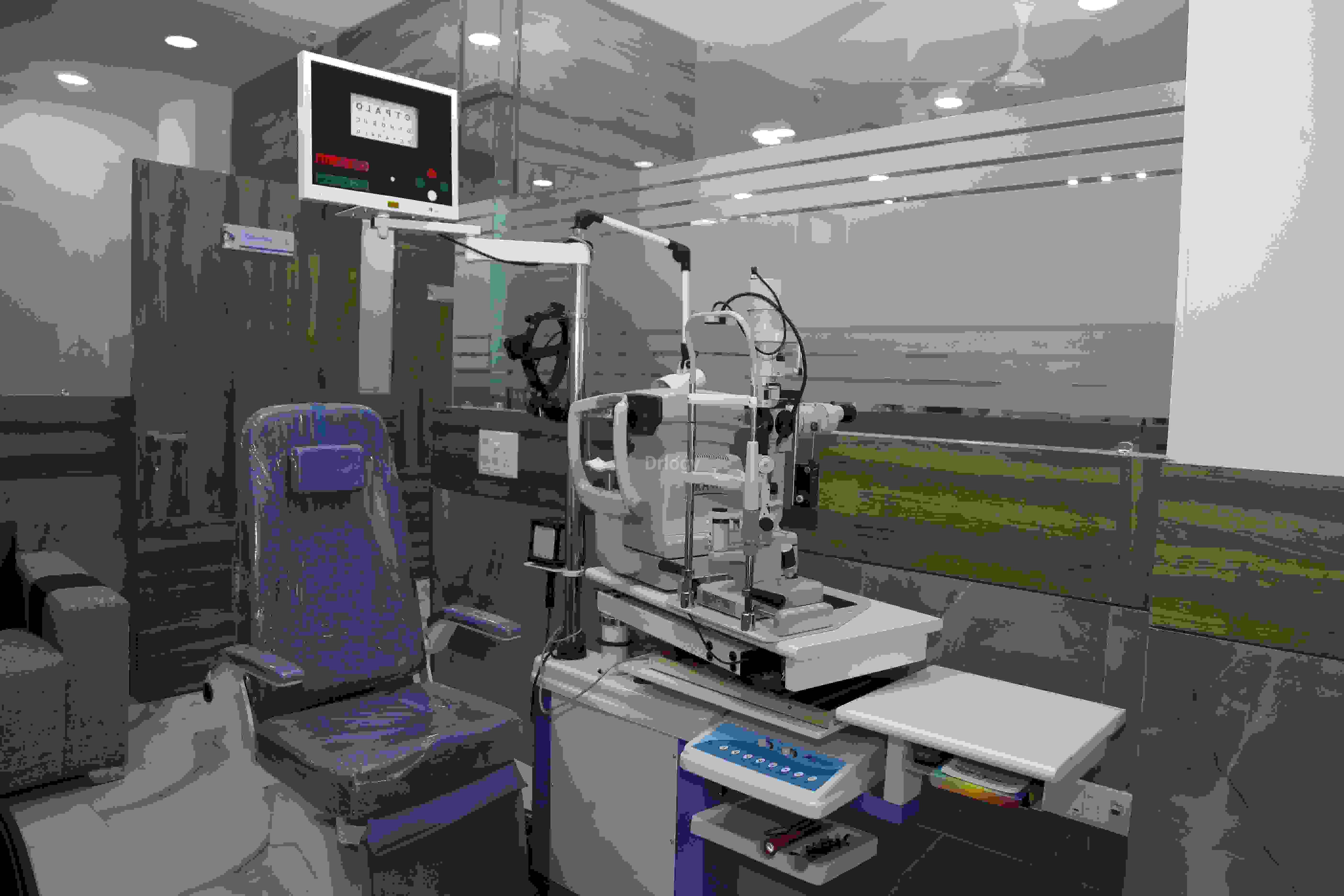 Dr. Rohan'S Eye Hospital & Laser Centre Images/Photos, City Light, Surat