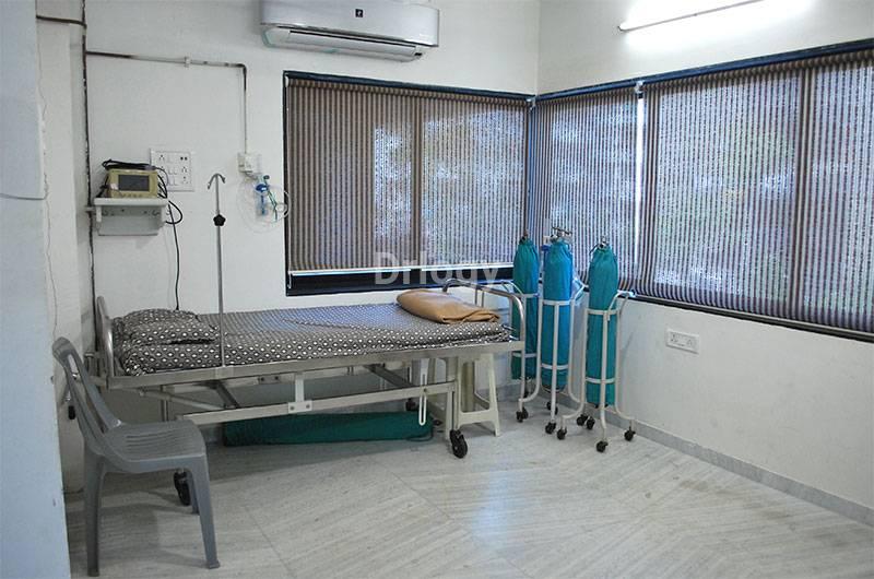 Varun Kidney Hospital & Prasutigruh Images/Photos, Adajan, Surat