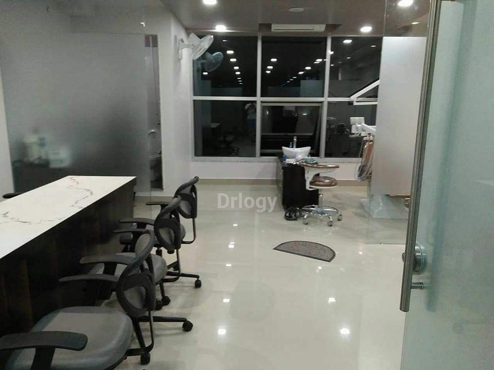 Mak Dental Clinic Images/Photos, Adajan, Surat