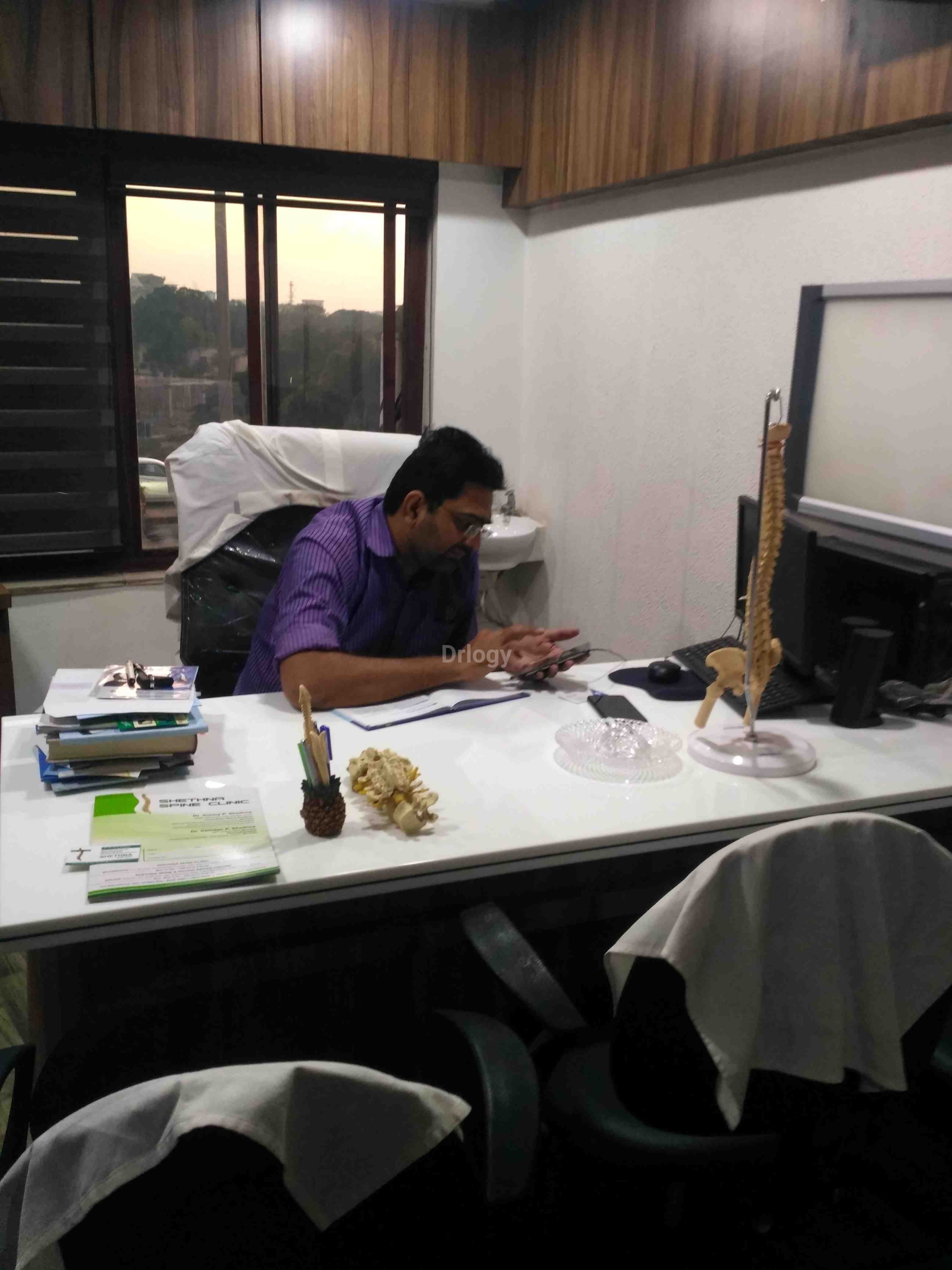 Shethna Spine Clinic Images/Photos, Majura Gate, Surat