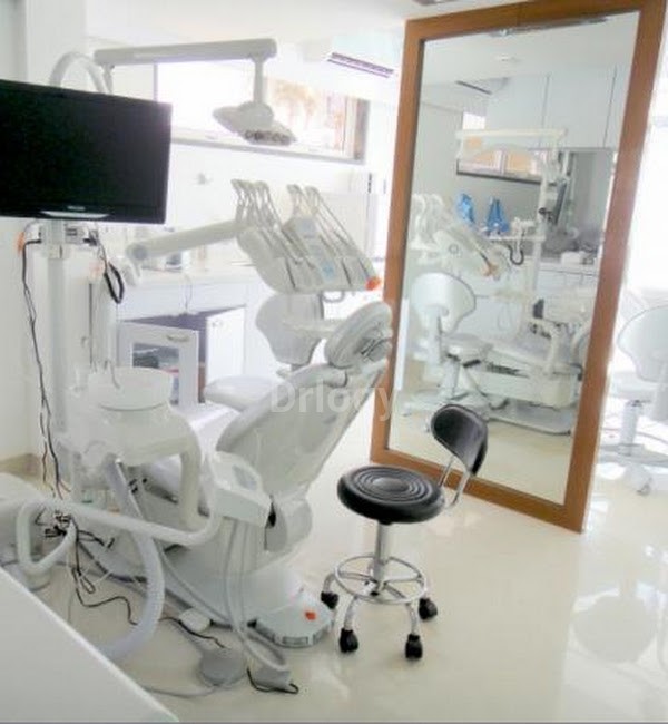 Smile Invent Dental Clinic Images/Photos, Bandra East, Mumbai