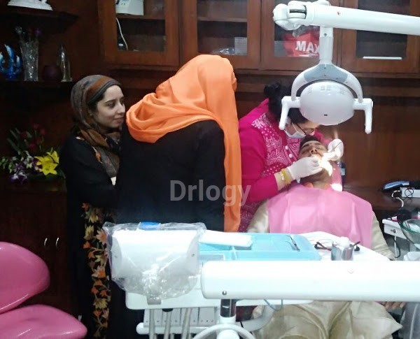 Sparkling Gems Dental Care Images/Photos, Lajpat Nagar, New Delhi