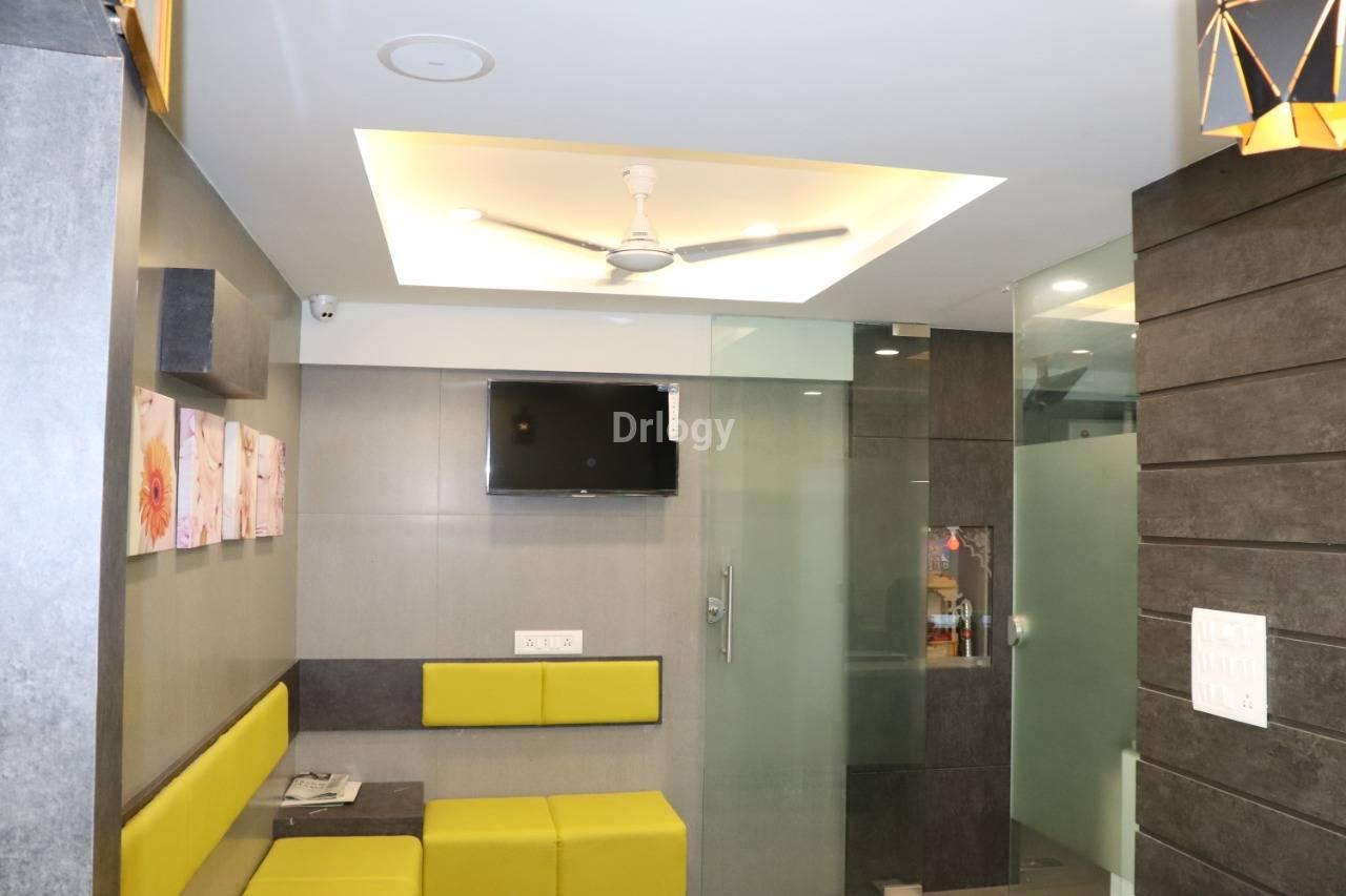 Aastha Multispeciality Dental Clinic And Implant Centre Images/Photos, Nana Mava Road, Rajkot