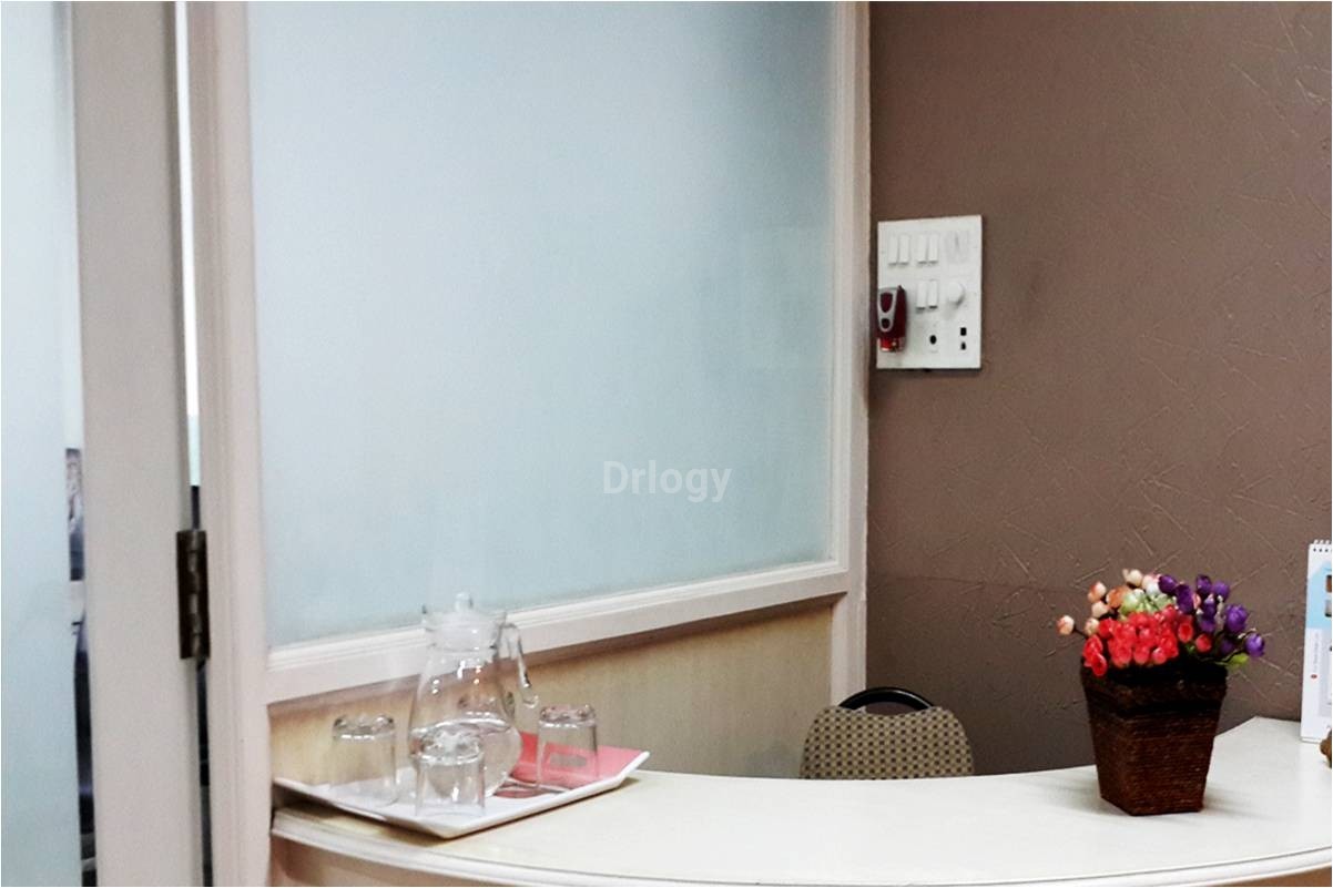 Dental Care Clinic Images/Photos, Canada Corner, Nashik