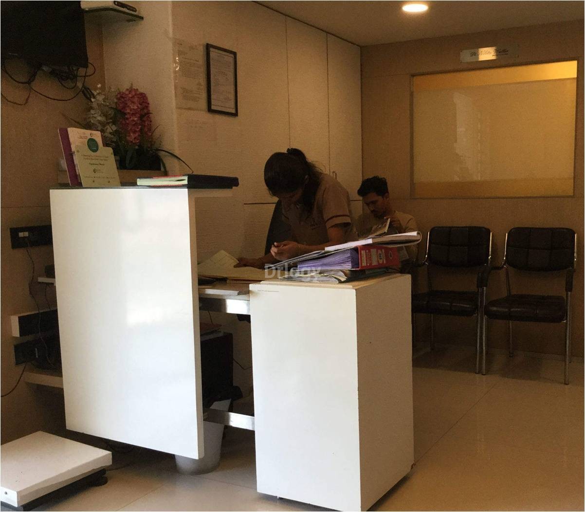 Naveli Bariatric & Laproscopy And Maternity Hospital Images/Photos, Bhatar, Surat