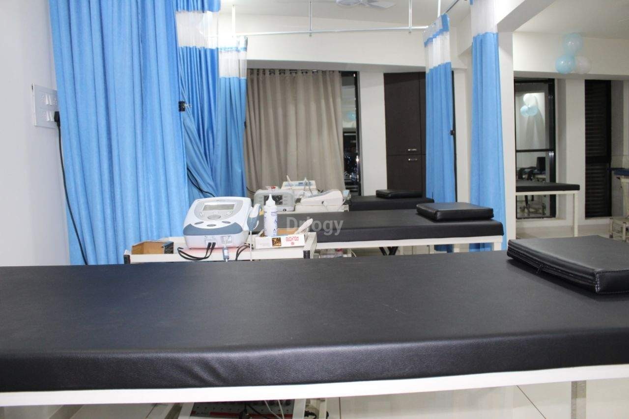 Aashray Advanced Physiotherapy And Pain Clinic Images/Photos, University Road, Rajkot
