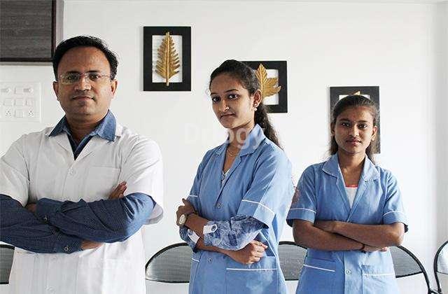 Dr.Chauhan'S Dental & Implant Clinic Images/Photos, Kalanala, Bhavnagar