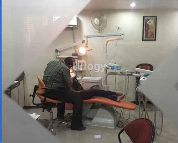Ronak Dental Clinic & Implant Centre Images/Photos, Subhanpura, Vadodara