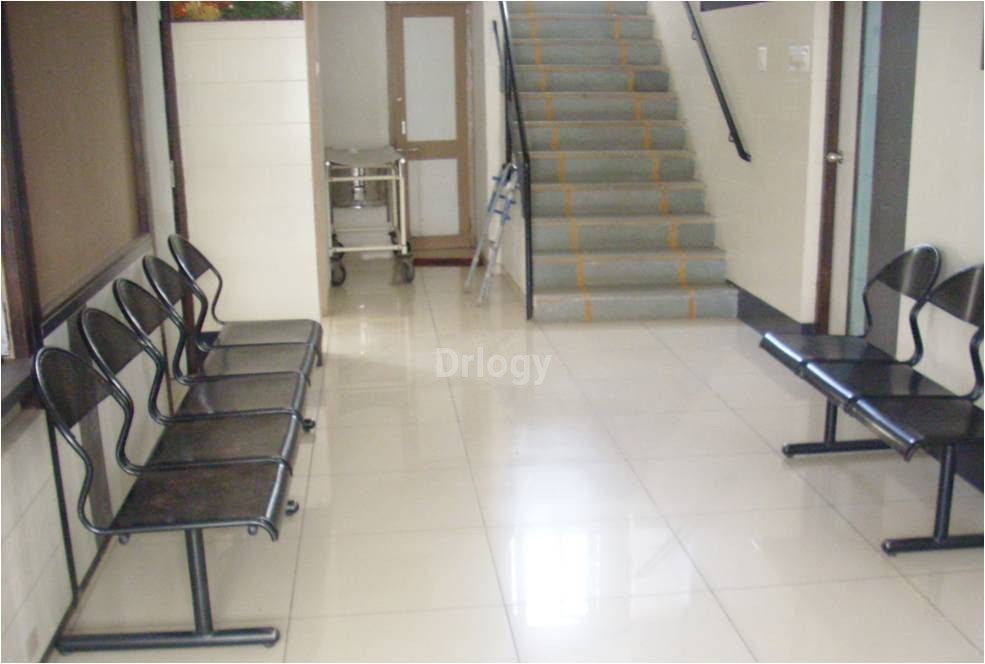 Anusha Fracture And Orthopaedic Hospital Images/Photos, Race Course, Vadodara
