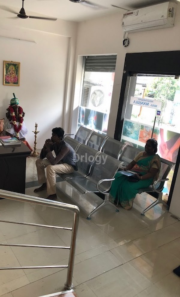 London Spine, Sports And Ortho Centre Images/Photos, Virugambakkam, Chennai