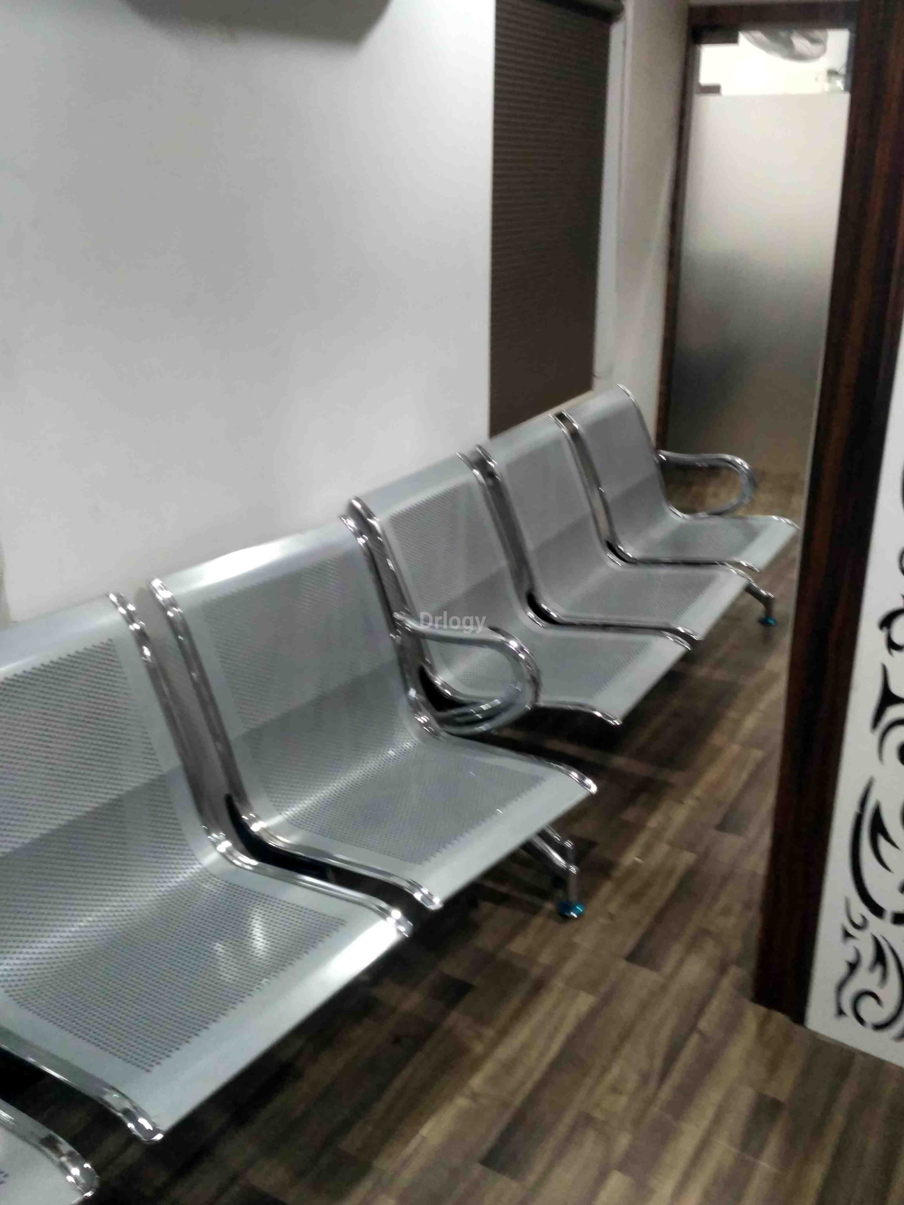 Shethna Spine Clinic Images/Photos, Majura Gate, Surat