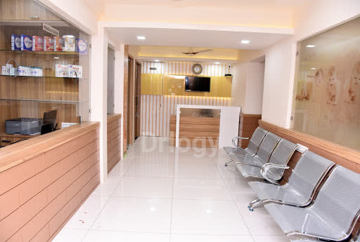 Shree Navjivan Children Hospital Images/Photos, Dhebar Road, Rajkot