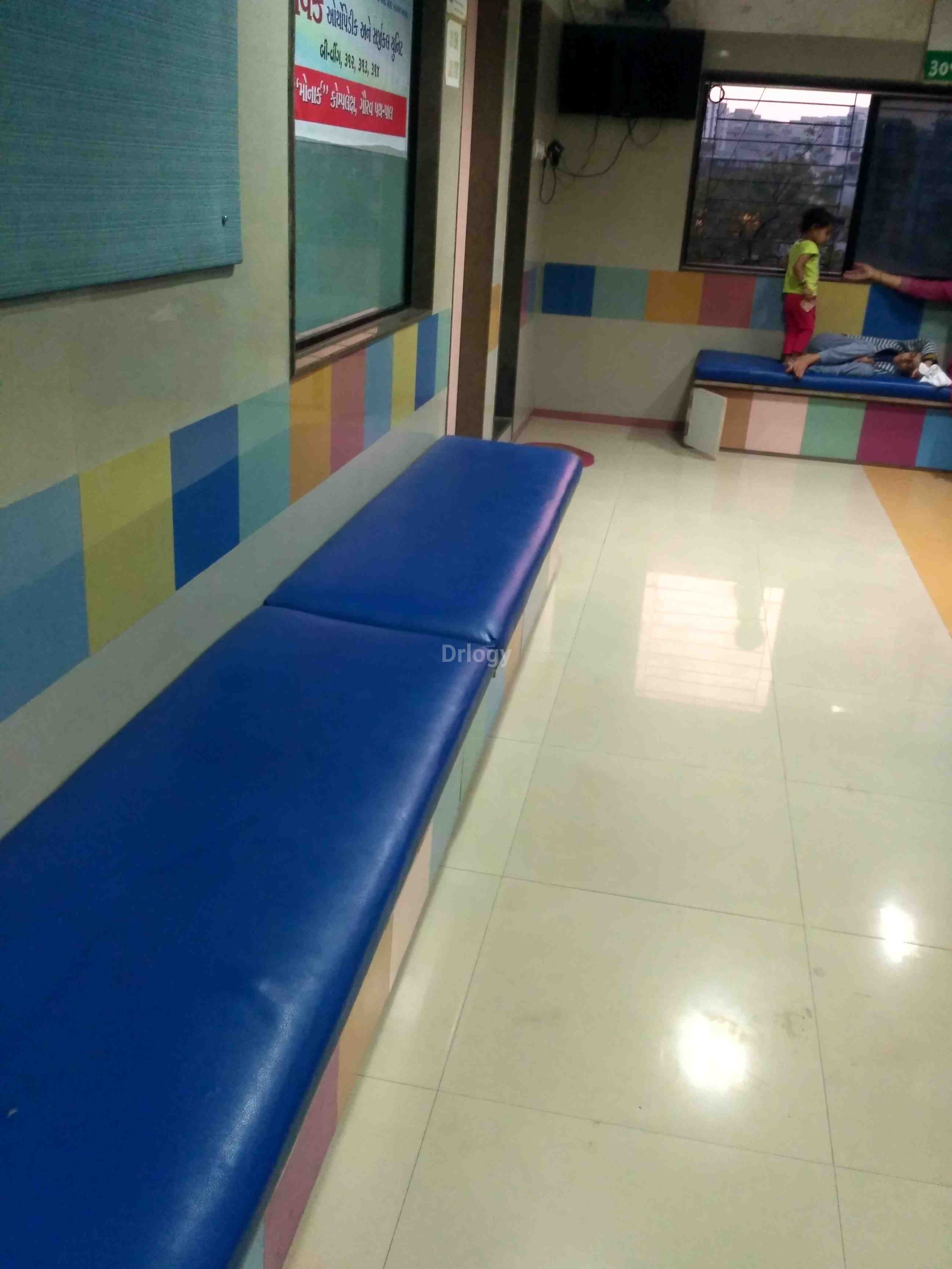 Vivek Children Hospital Images/Photos, Adajan, Surat