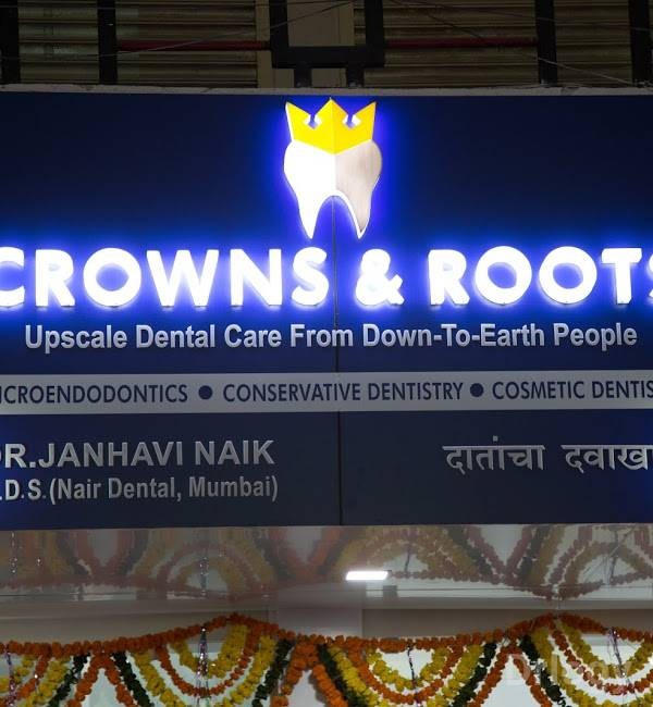 Crowns & Roots Dental Clinic in Nagpur