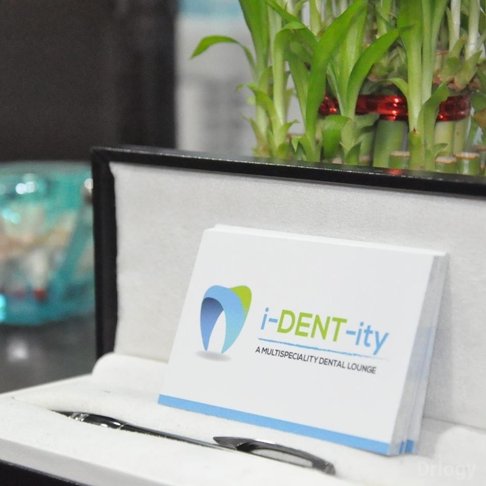 Identity Dental Lounge-Kandivali East in Mumbai