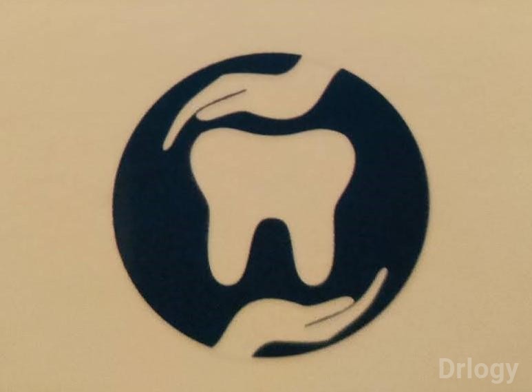 Oracare Laser Dental Clinic in Thane