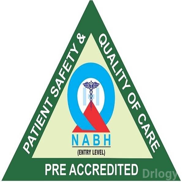 Vinayaka Poly Clinic in Tumkur