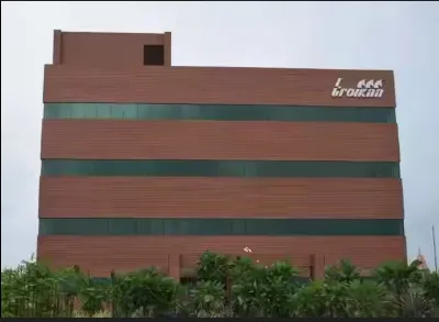 SR. EXECUTIVE CIVIL E&M VN SR. EXECUTIVE CIVIL E&M VN